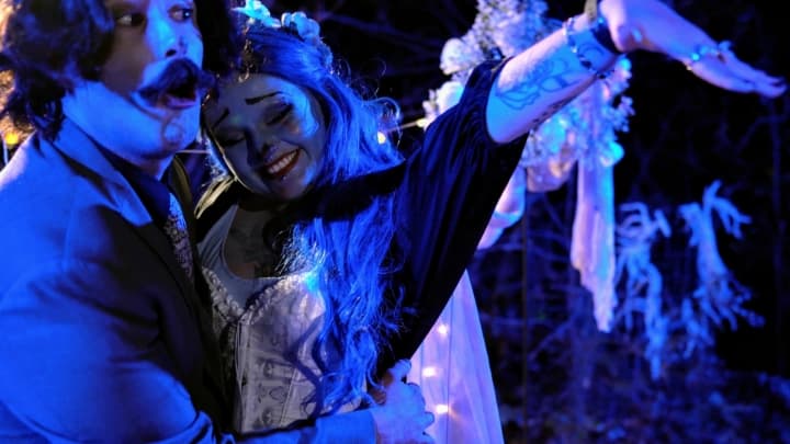 Tonnie & Clara - Surprise Double Proposal (Director's Cut)